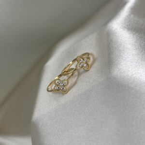 18k Yellow Gold Floral adjustable clover