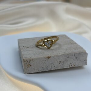 14K YELLOW GOLD HEART WITH TRI-DIAMOND