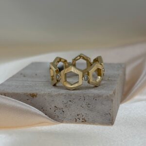 14K YELLOW GOLD HEXAGON LINK RING WITH DIAMONDS