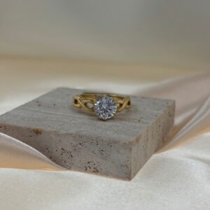 14K DIAMOND STUD WITH INFINITY