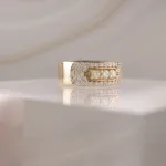 18K GOLD BAND W/DI – 267