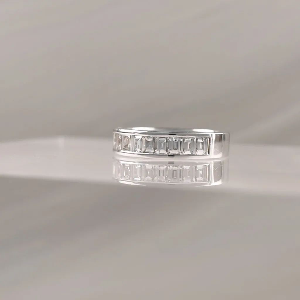 18K WHITE GOLD – 276