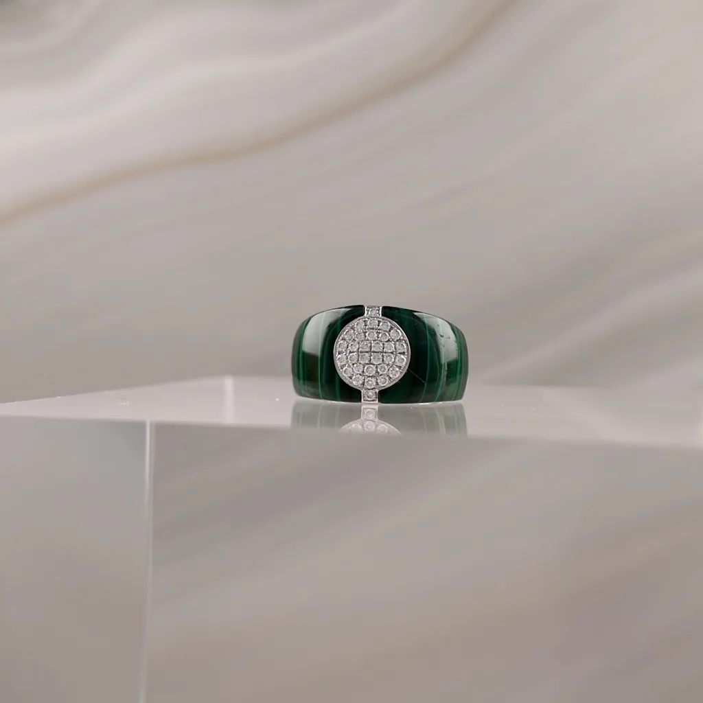 18K WHITE GOLD – 277