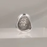 SILVER OVAL SHINNY CRYSTALS 058