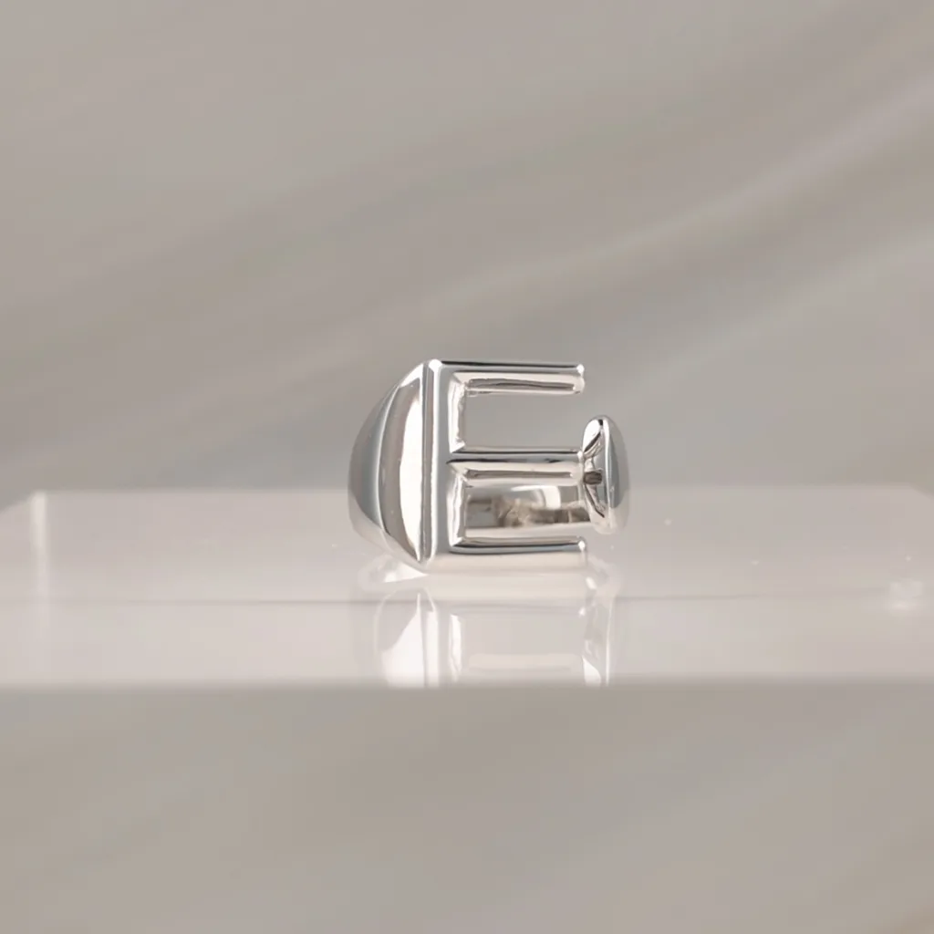 Silver Ring Letter E 082