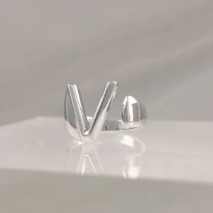 Silver Ring Letter V 097
