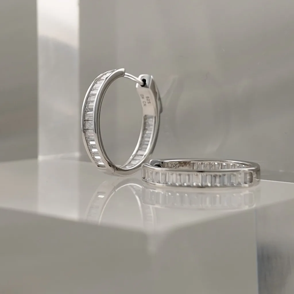 Silver hoops w/cz Earrings 055