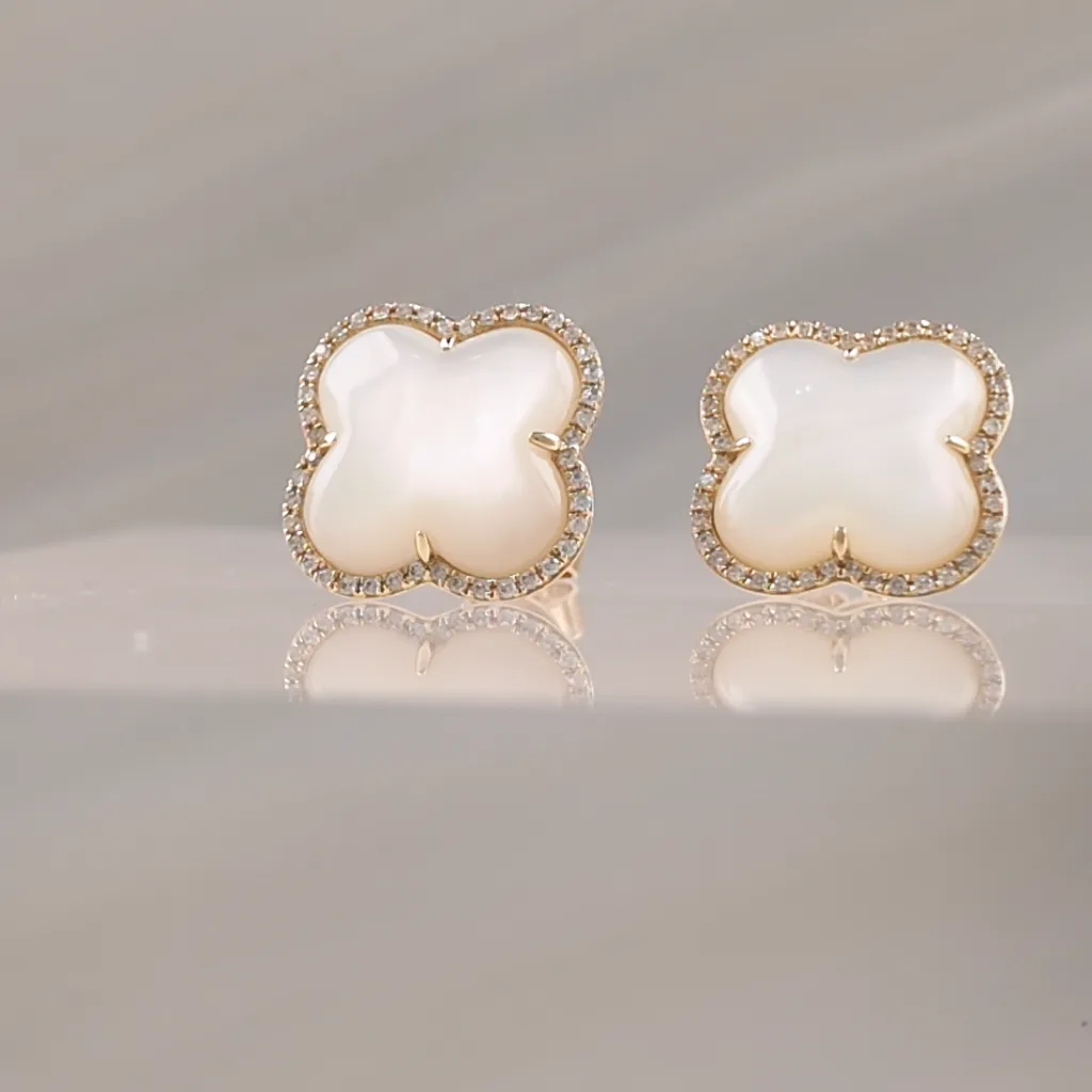 14K MOP CLOVER W/DI -624
