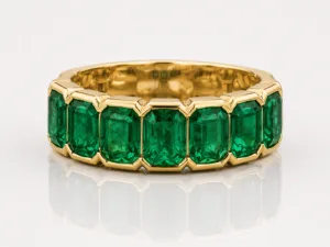 Emerald Seven Crown Band Ring – 081
